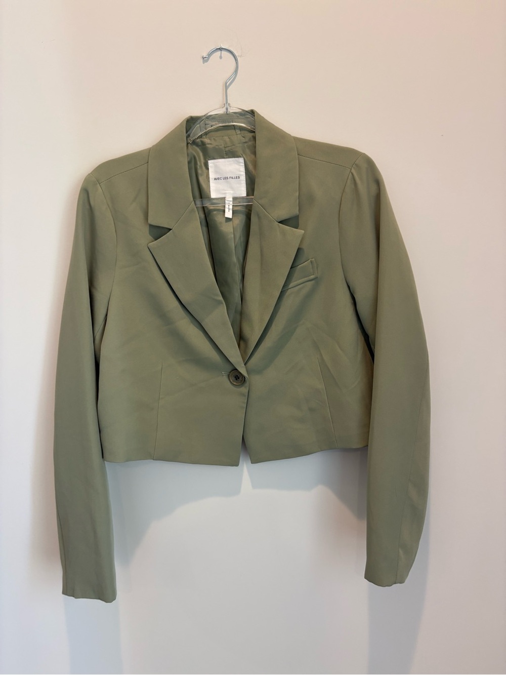 Avec Les Filles Cropped Blazer in Sage